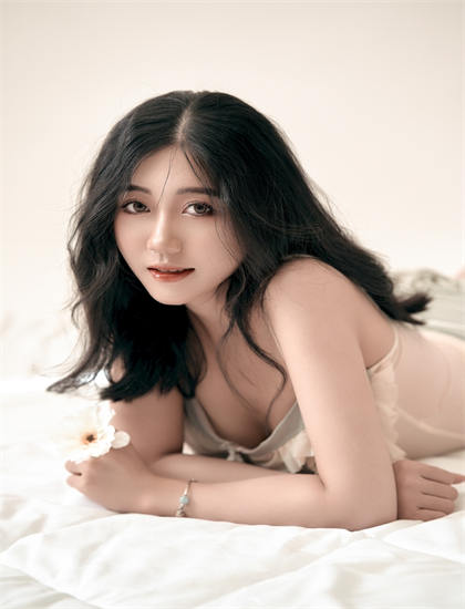 文化研究者眼中的《我有神眼赚几个亿很合理吧》的导演风格与创作特点 【艺术评论】